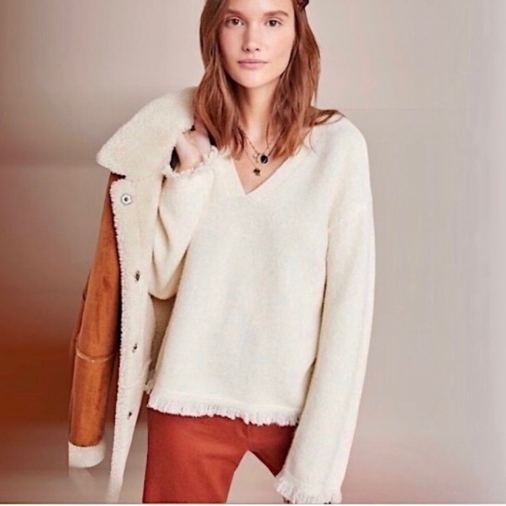 NWT ANTHROPOLOGIE Joy Fringed Hem V-Neck Sweater.